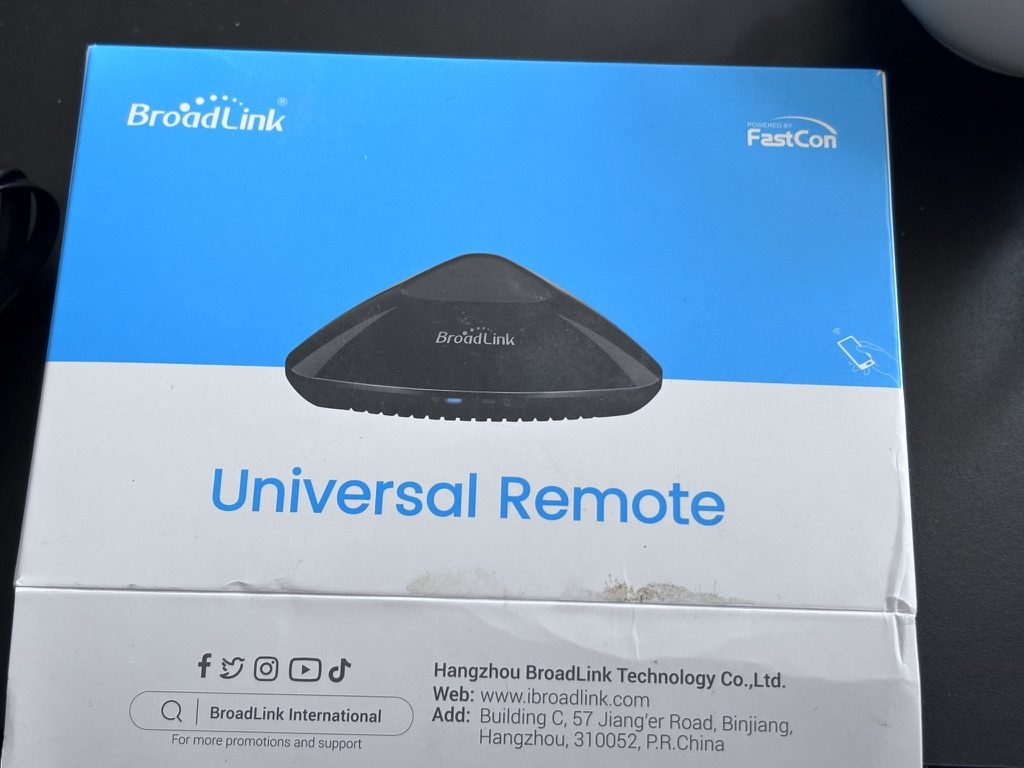 BroadLink RM4 Max – Inteligentny Uniwersalny Pilot Wi-Fi Smart Home
