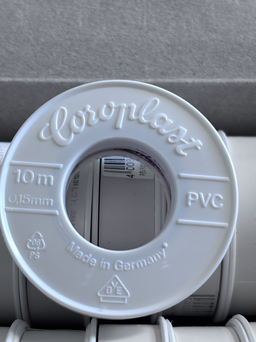 Taśma elektroizolacyjna Coroplast 302 biała 15 mm × 10 m – VDE