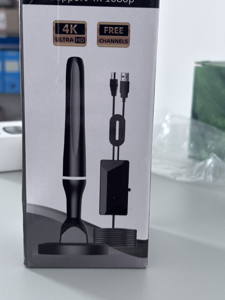 Pokojowa antena telewizyjna DVB-T/T2 ze wzmacniaczem USB – VHF/UHF, kabel 3 m