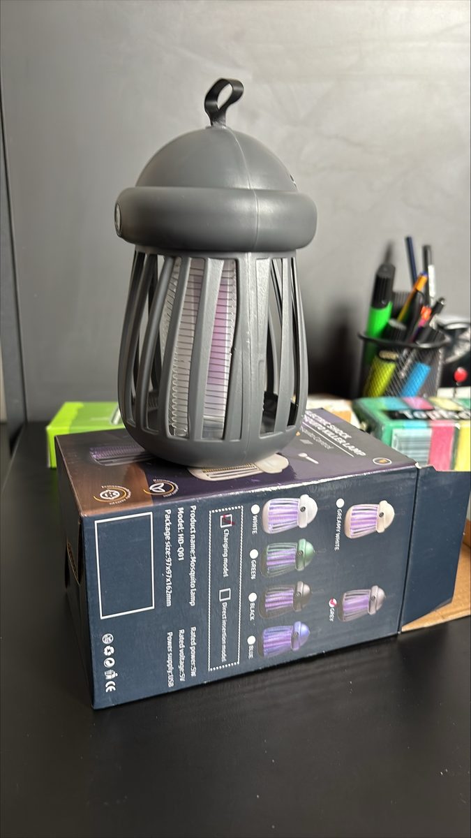 Elektryczna lampa owadobójcza HD-001 z fioletowym światłem