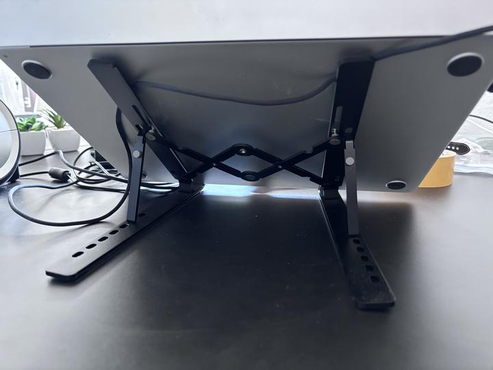 Aluminiowa składana podstawka Auyuiiy pod laptop 10–15,6 cala – regulowana