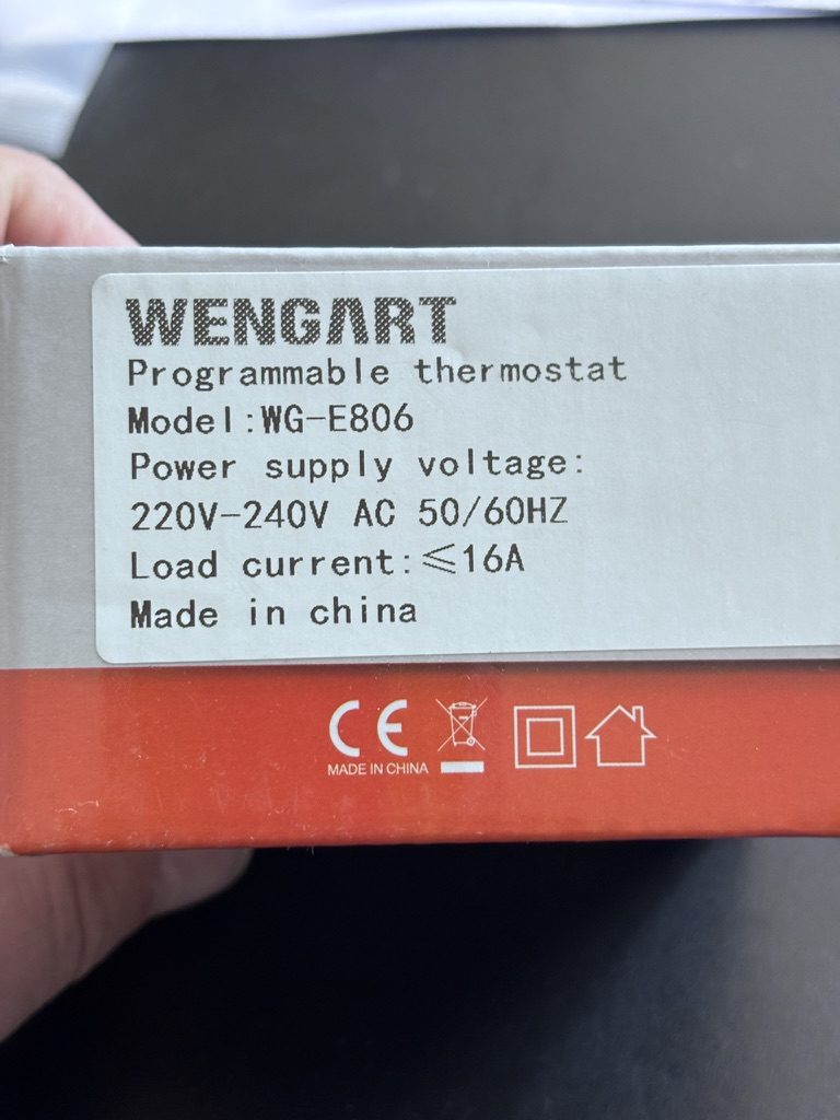 Programowalny termostat pokojowy WENGART WG-E806 z czujnikiem podłogowym 16A