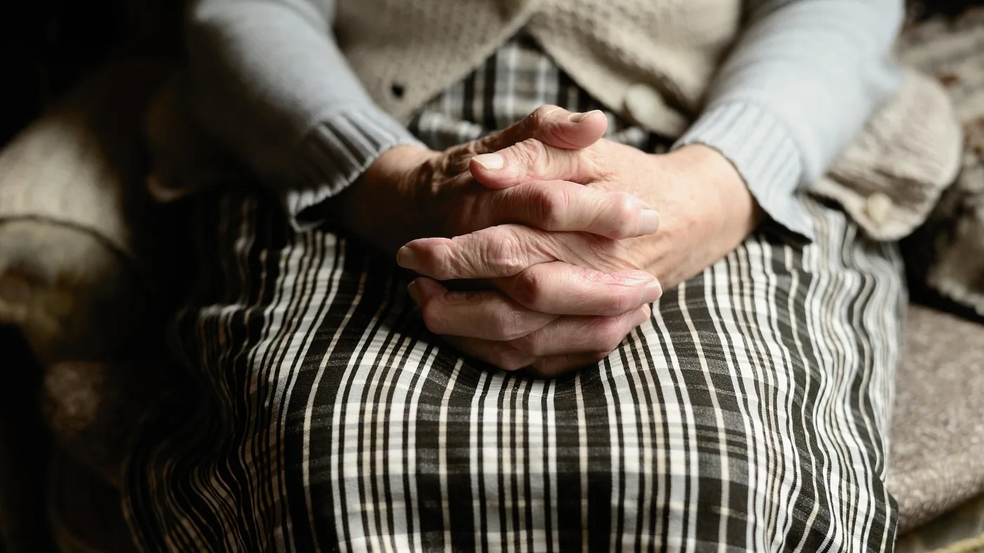 Kiedy matka nie odpuszcza – o kontroli, emocjonalnych grach i braku granic w relacji z dorosłą córką